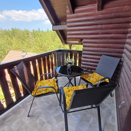 Tara Malesevic - 4 Lux *