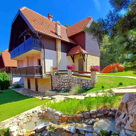 Tara Malesevic - 4 Lux Apartament