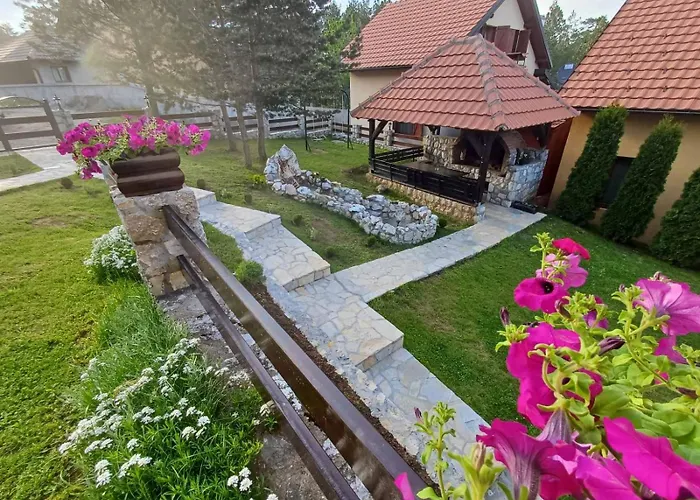 Tara Malesevic - 4 Lux Apartment Kaludjerske Bare