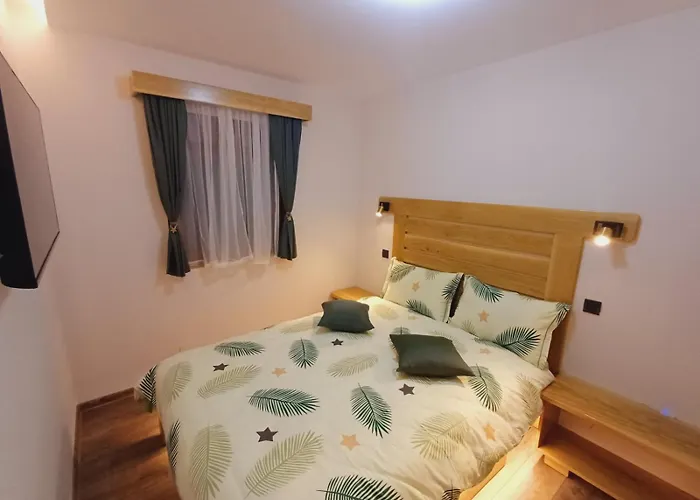 Apartment Tara Malesevic - 4 Lux *