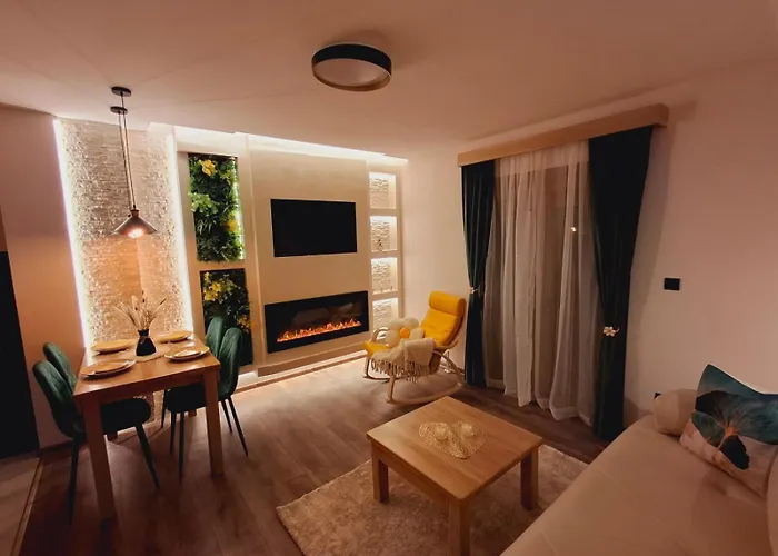 Tara Malesevic - 4 Lux