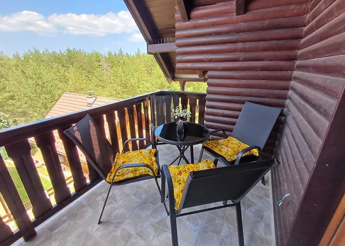 Tara Malesevic - 4 Lux *