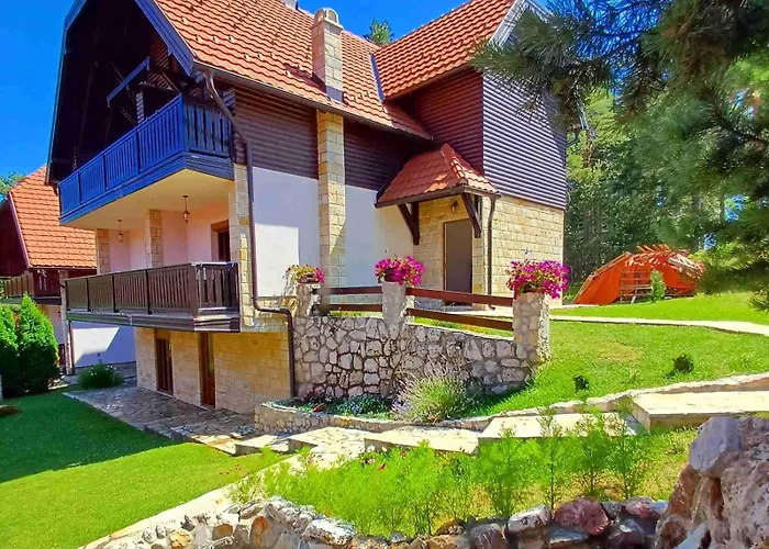 Tara Malesevic - 4 Lux Apartment